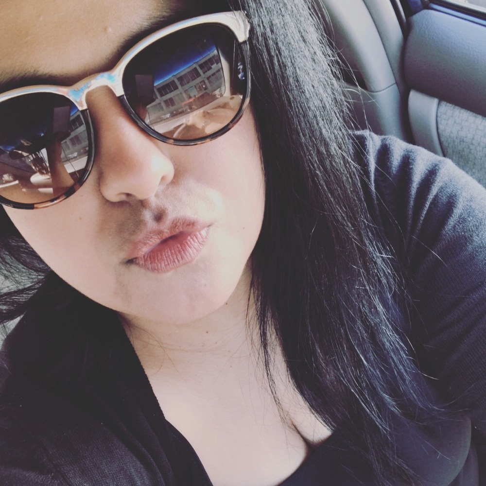 Meet your Posher, Vanessa